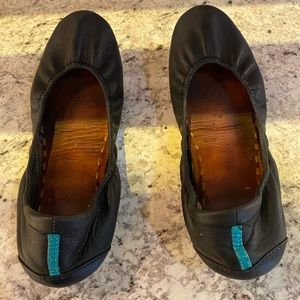 Black Tieks
